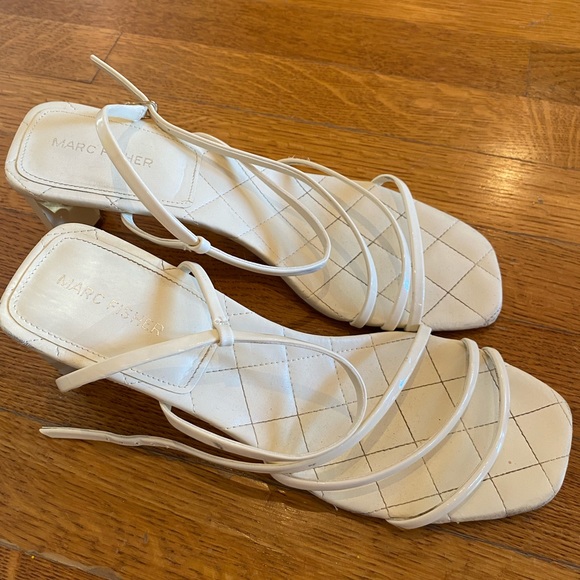 Marc Fisher white heels - Picture 2 of 5